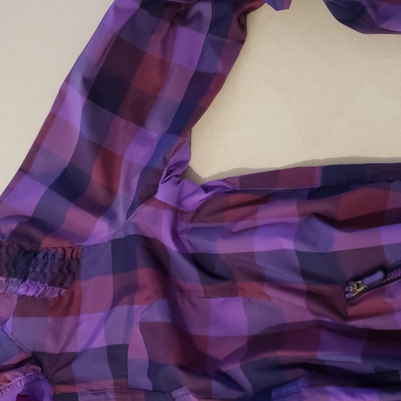 Lululemon Track Purple Navy Plaid Jacket, Size 6 - Picture 16 of 16